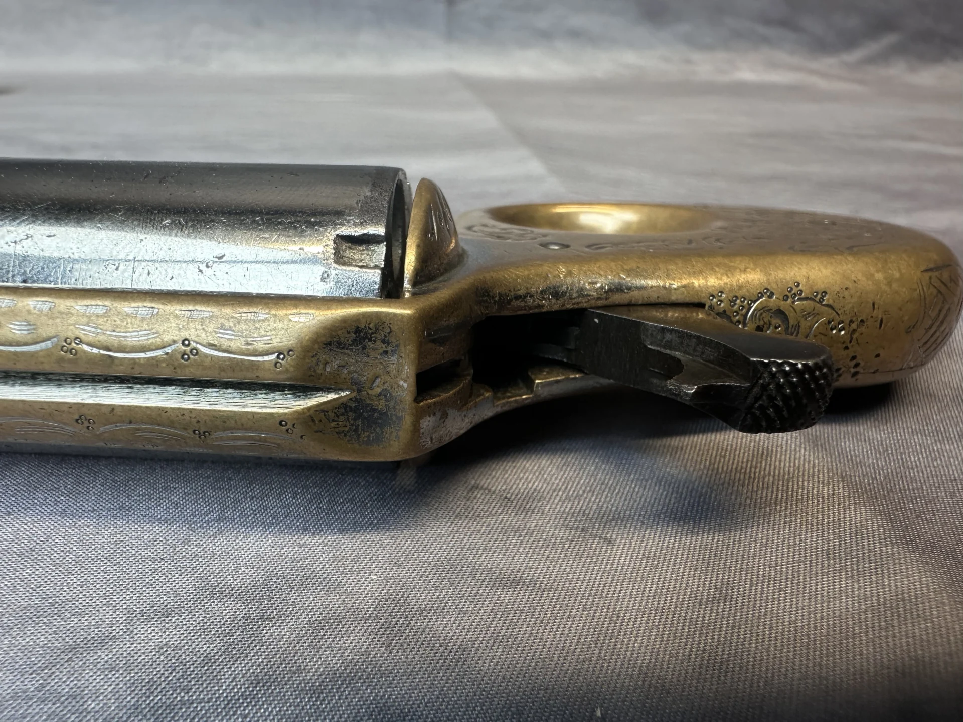 "My Friend" .32 Rimfire 5-Shot Knuckleduster Pepperbox Revolver (Antique) - Image 6